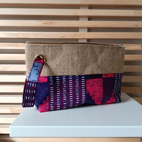 pochette ethnique violette